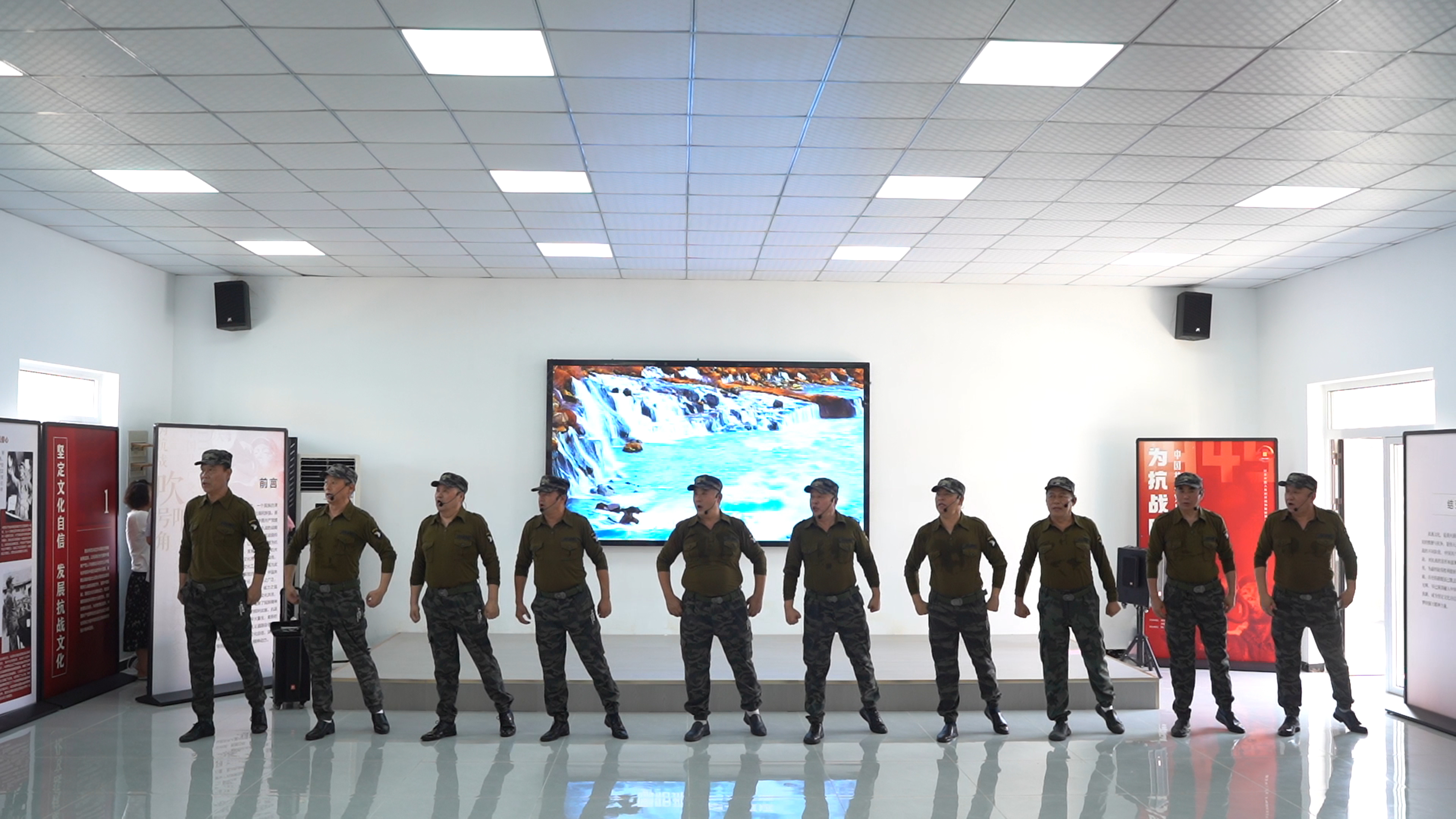 铭记历史、缅怀先烈、不忘初心、牢记使命——2025年崂山区红色文化主题月文艺演出暨段家埠村庆“七一”活动成功举办