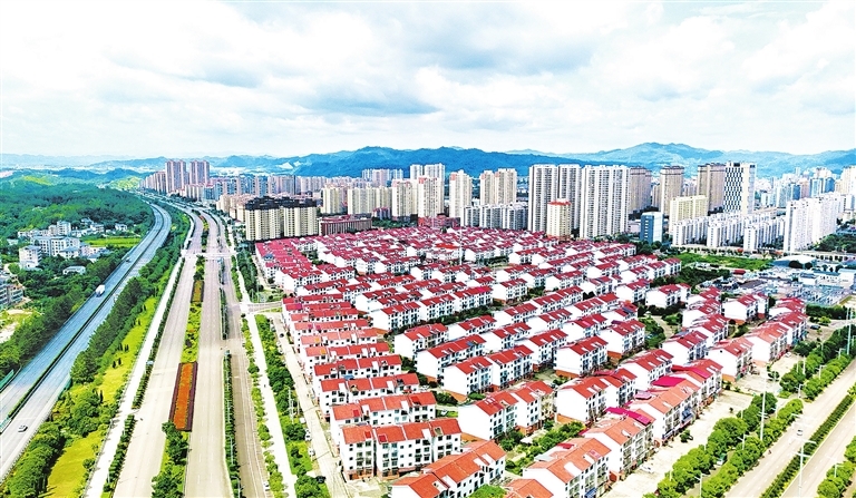 會(huì)昌縣：安置小區(qū)改造后煥然一新（圖）