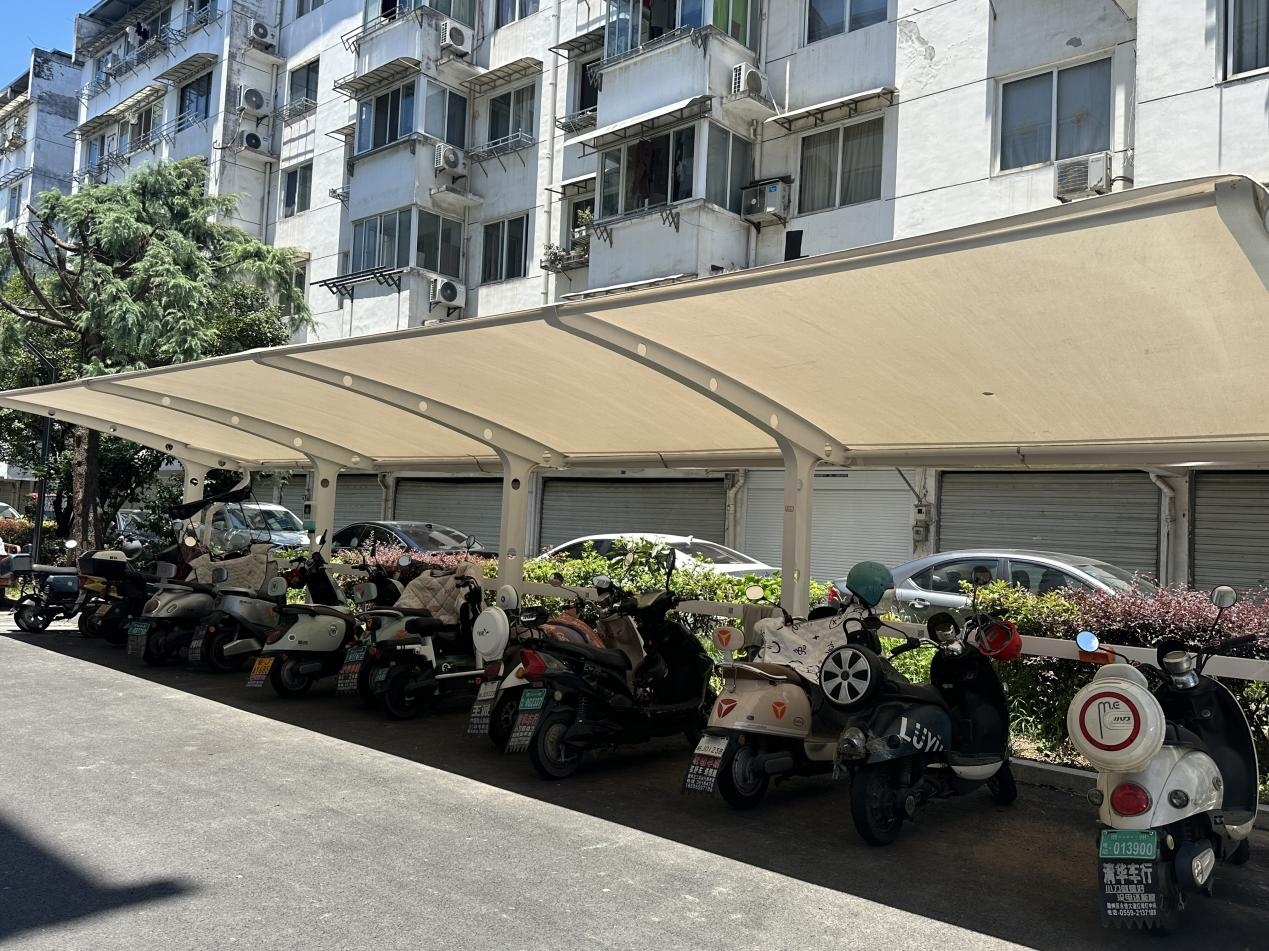 黄山徽州区：智能充电桩进小区 居民生活“满电”启航