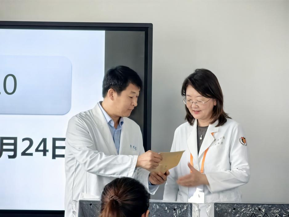微笑青岛|青岛大学口腔医学院院长袁昌青：真正的医者要遵循“三心”