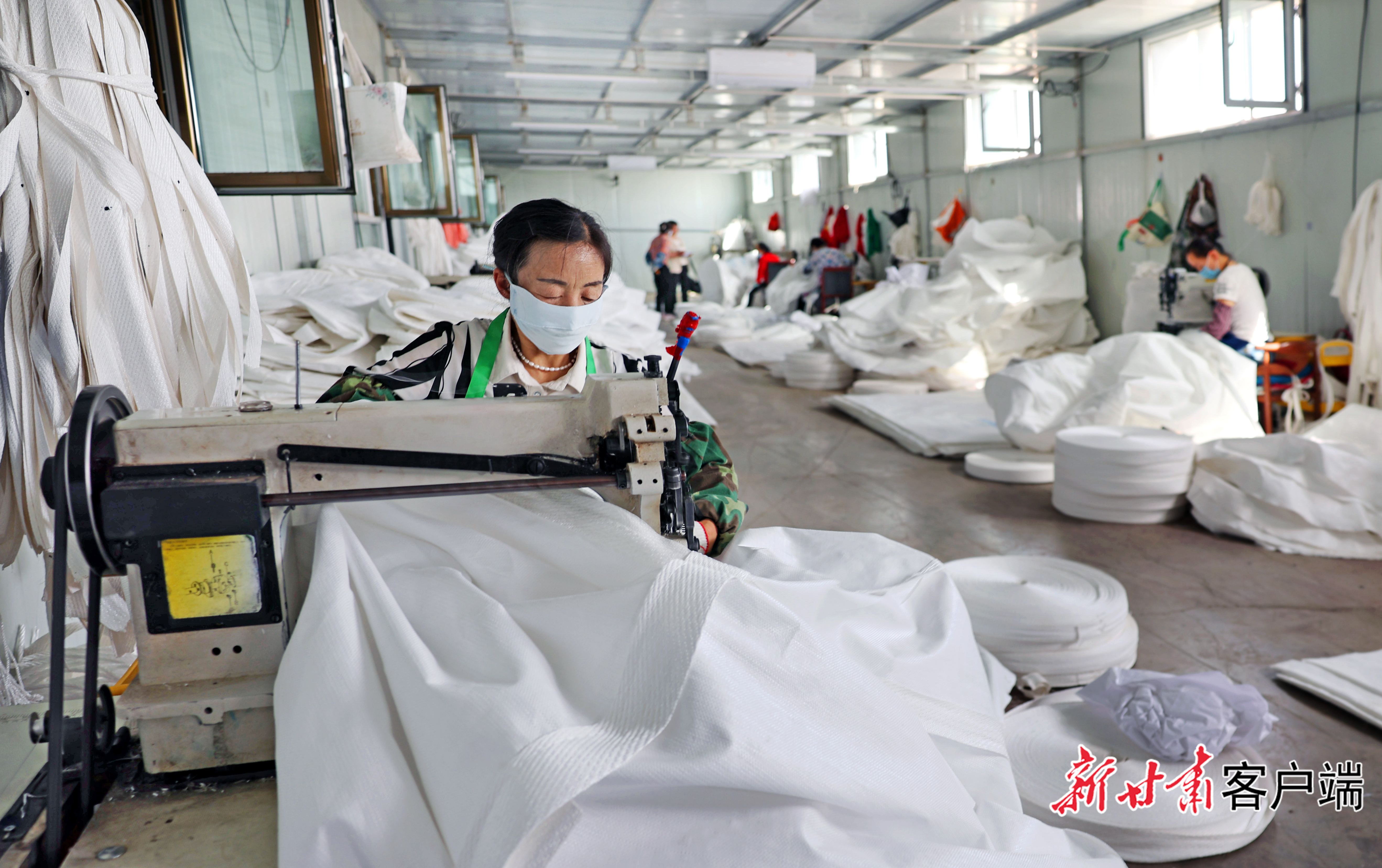 永昌县红山窑镇马家坪村吨包袋加工厂