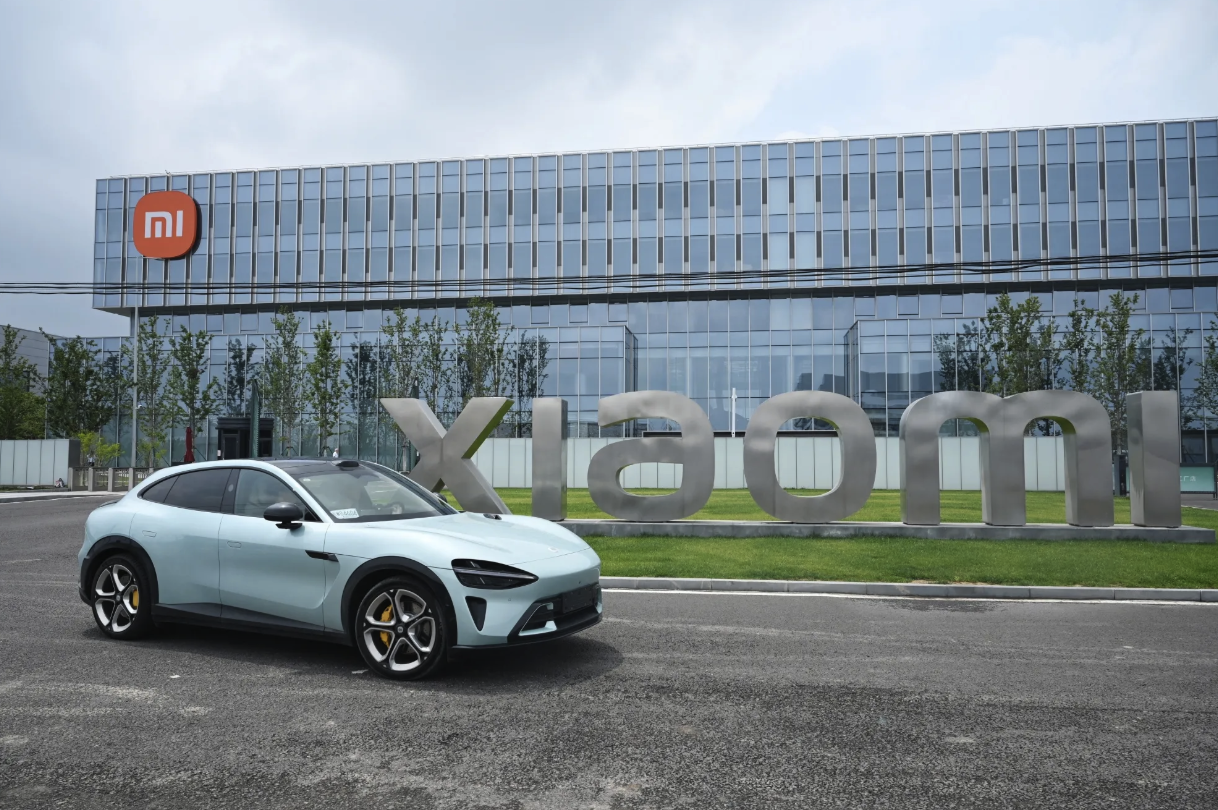 彭博:苹果造车十年一场空,雷军为何能赢?