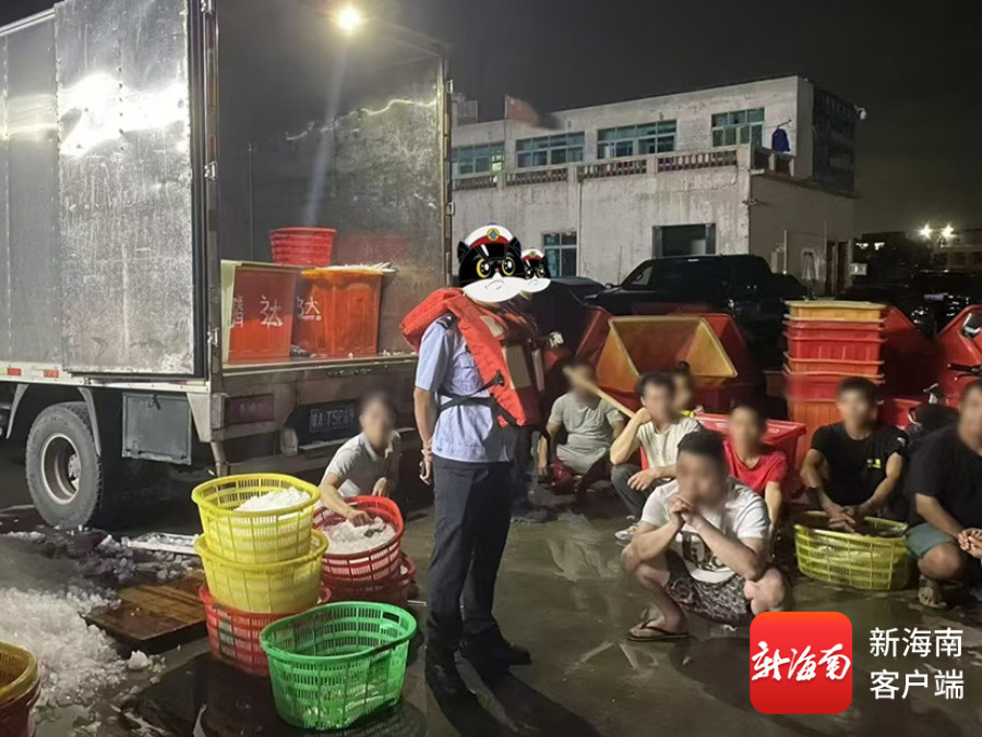 抓获的涉案人员。警方供图