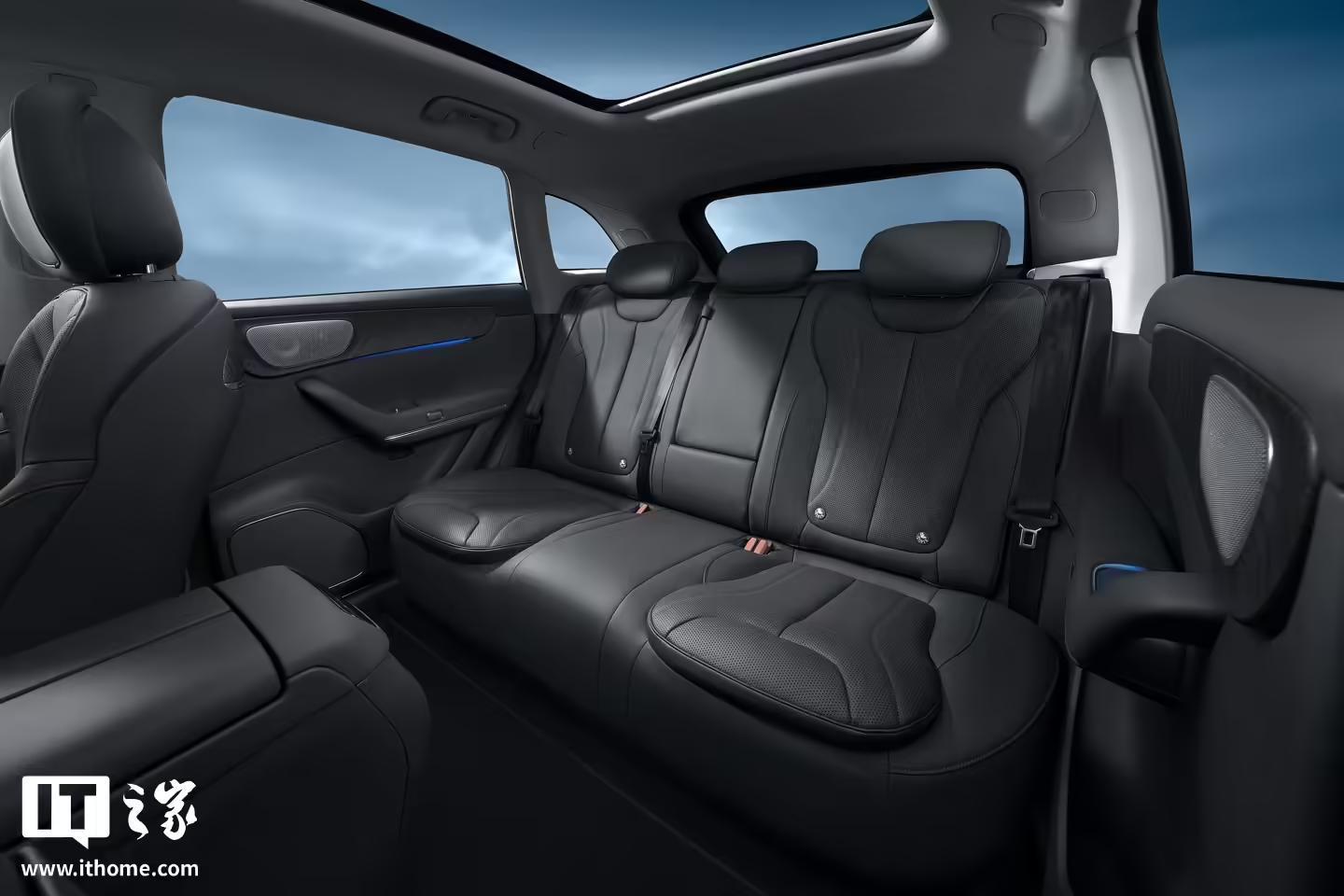 新款零跑C11中型SUV上市:纯电、增程双动力,14.98万元起