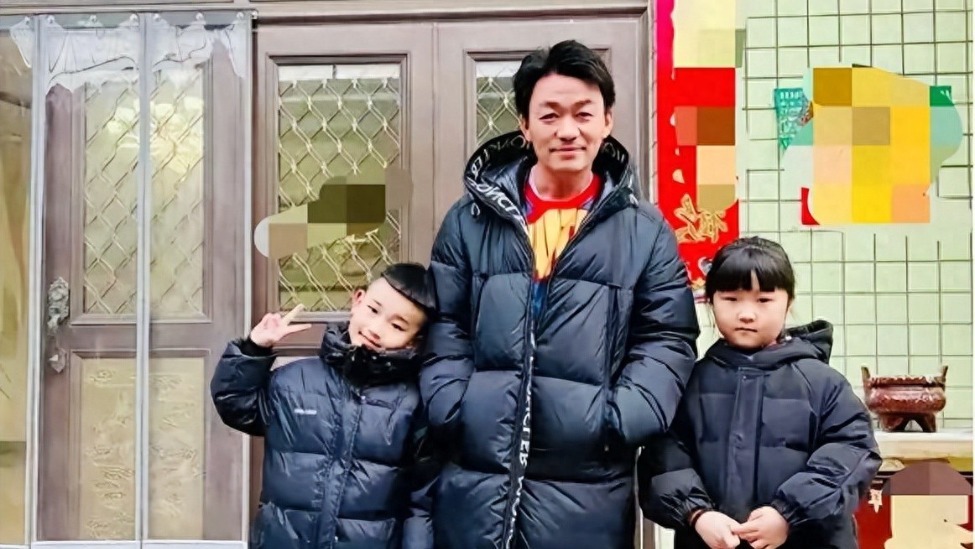 王宝强没想到，和马蓉离婚9年后，自己的一双儿女的表现让他欣慰封面图
