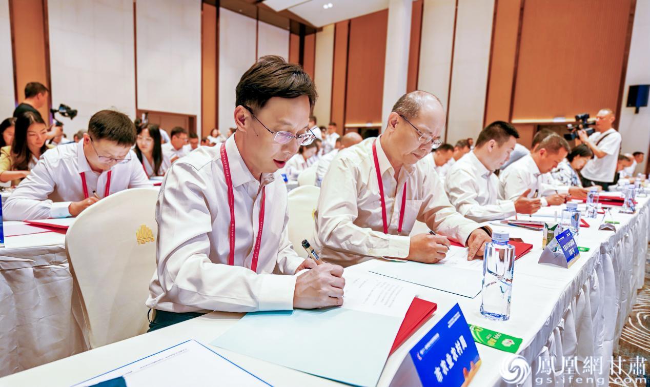 第三十一届兰洽会嘉峪关市重点项目签约仪式现场　嘉峪关市融媒体中心供图