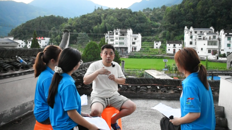 “小青鹏”青春筑梦实践队成员访谈徽墨非遗传承人詹汪平老师