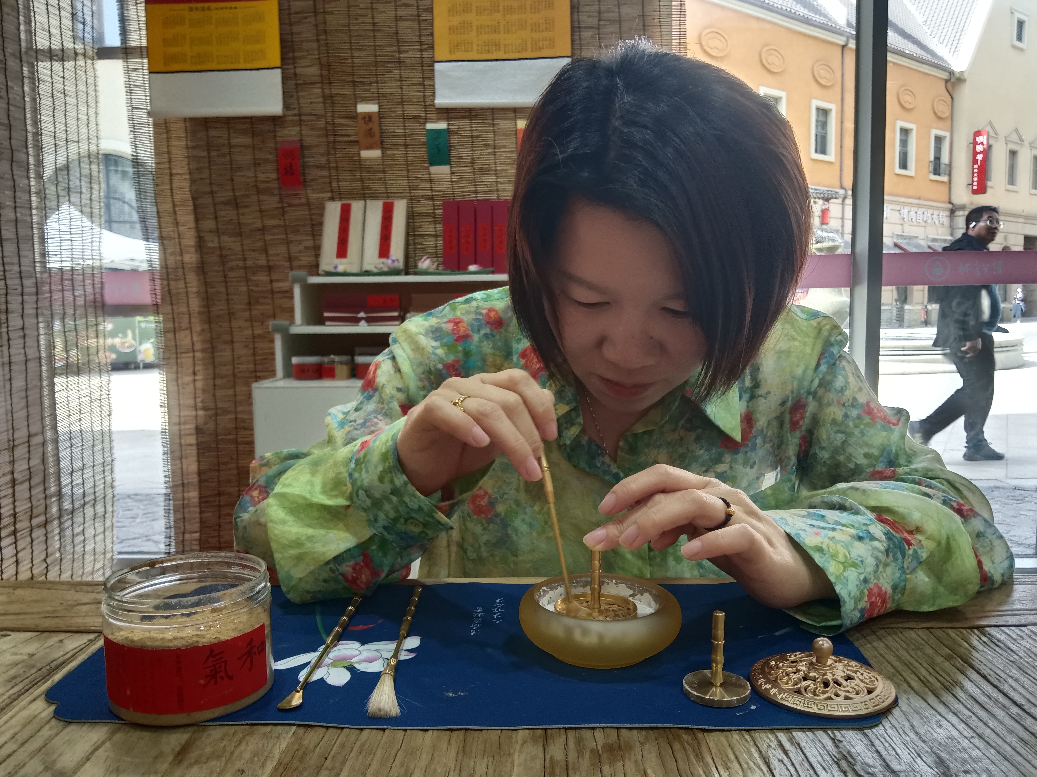 青岛乡里乡亲|乡村手艺“技良人”——张利利:本草香韵浸润乡村蝶变路