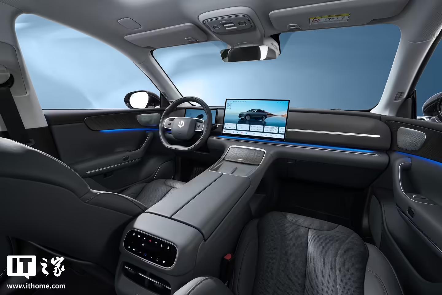 新款零跑C11中型SUV上市:纯电、增程双动力,14.98万元起