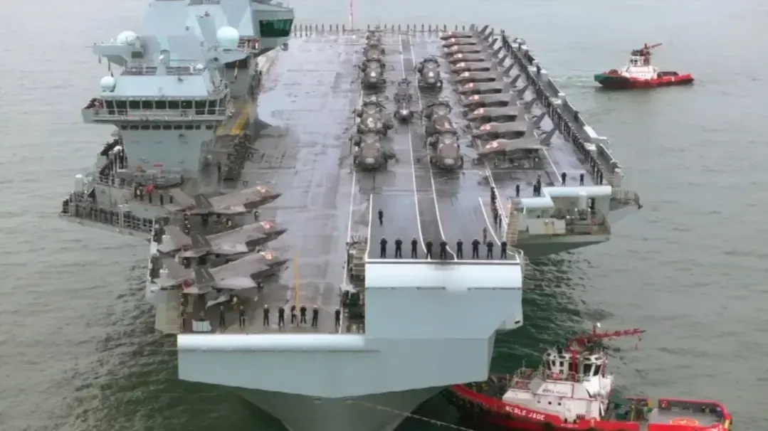 山东舰访港之时，英美航母悄然现身南海，背后暗藏怎样的博弈？