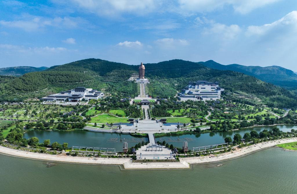 这是第十一届尼山世界文明论坛会场外景。新华社记者朱峥 摄