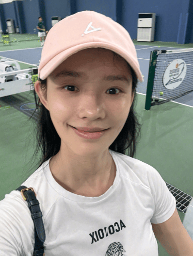 林允素颜抗打。