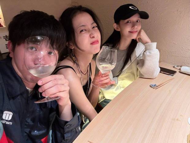 林允莞尔一笑。