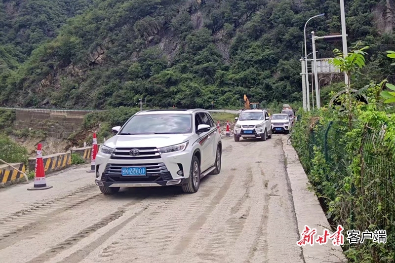 受损的省道206线武都区枫相乡强家湾村段恢复通行