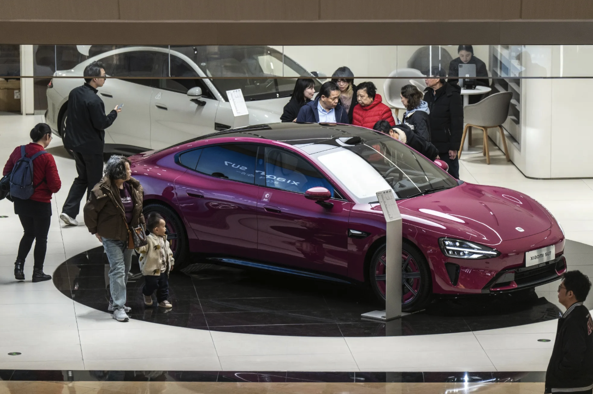 彭博:苹果造车十年一场空,雷军为何能赢?