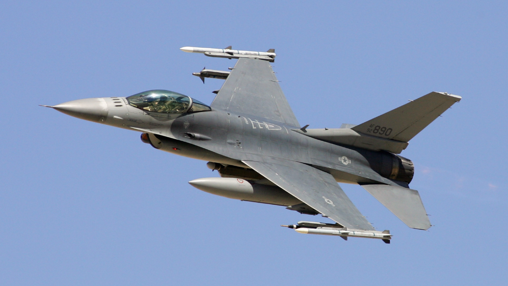 特朗普俱乐部再遭飞机“擅闯”，F-16升空紧急拦截