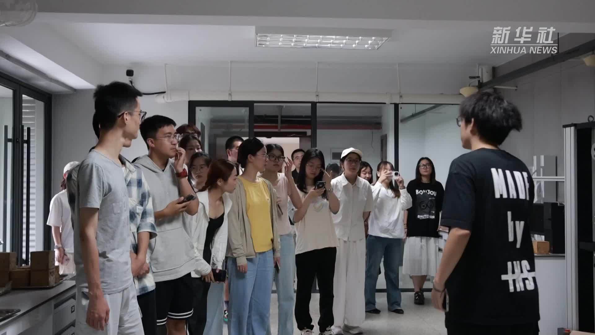 良渚举行文化周活动  高校学子化身“遗址保护修复体验官”