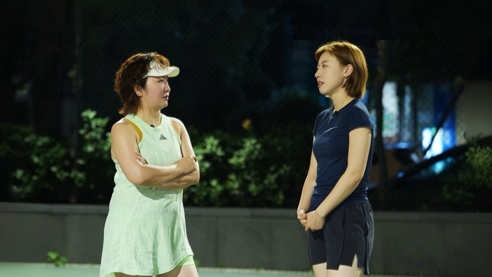 越亲的人说的狠话越扎心，吴艳妮妈妈一句话说哭女儿