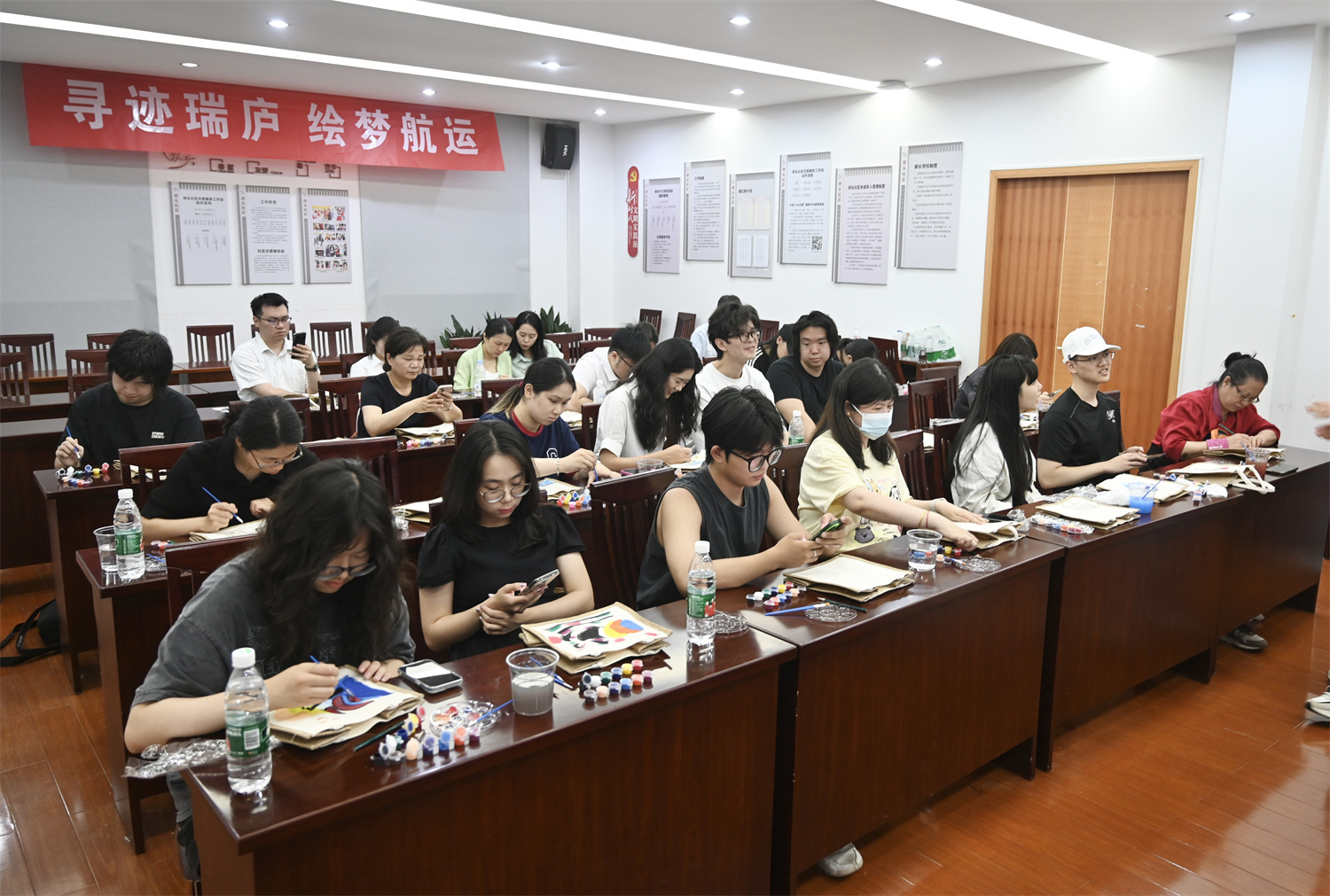 根植北仑沃土 智汇自贸新潮：北仑区举办第五届海归学子创新创业沙龙