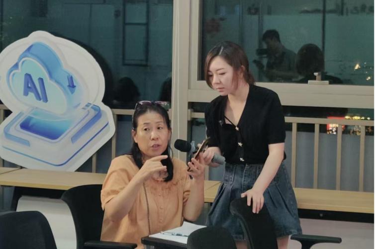 香安社区民生微实事AI课堂：科技赋能家庭教育，解锁智能学习新方式