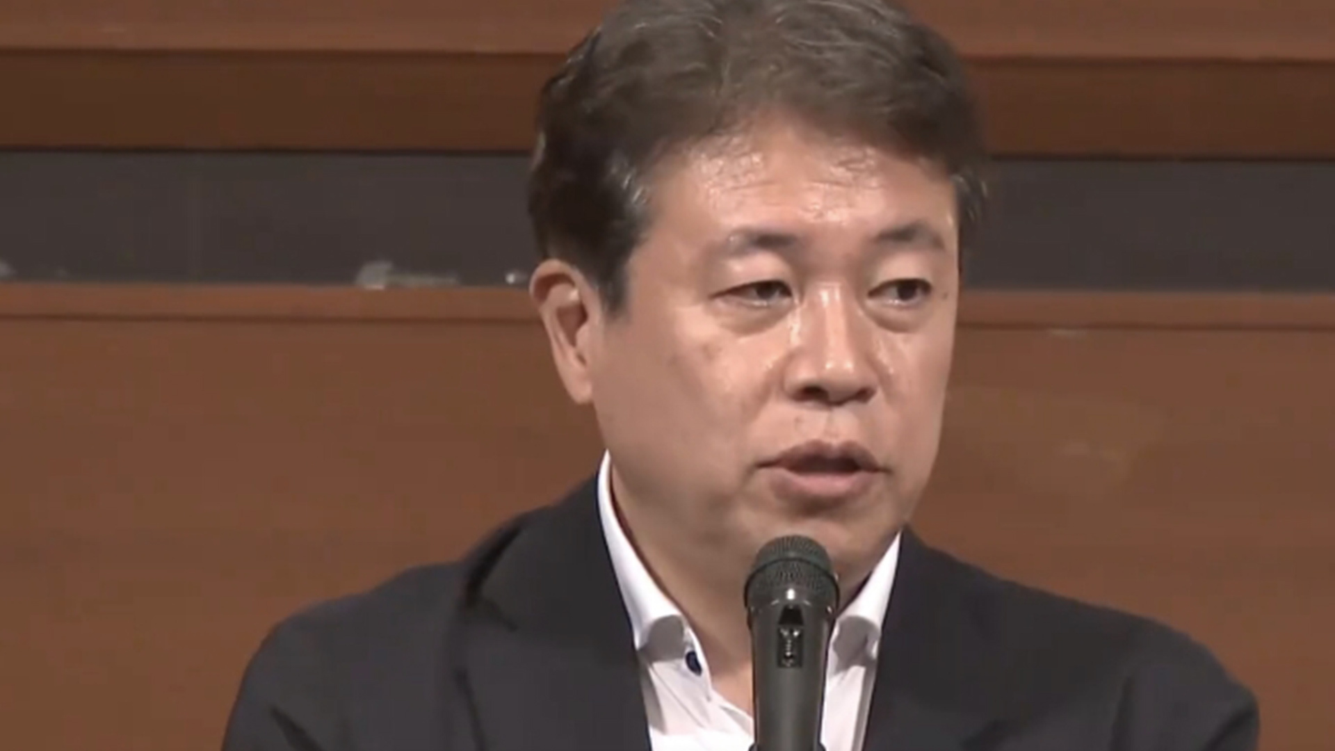 “幸运的是，能登发生了地震”日本一议员不当言论引舆论抨击，道歉后宣布撤回