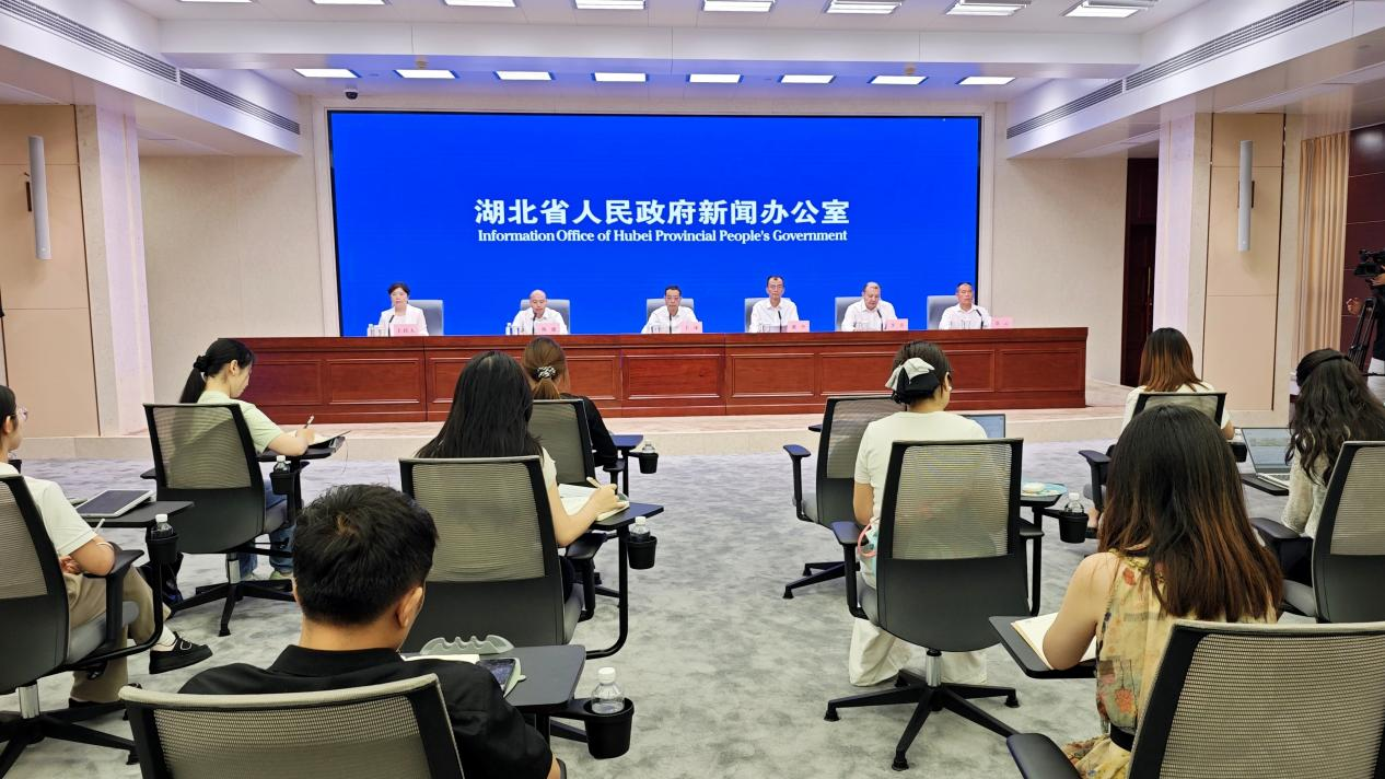 发布会现场 关洪磊摄