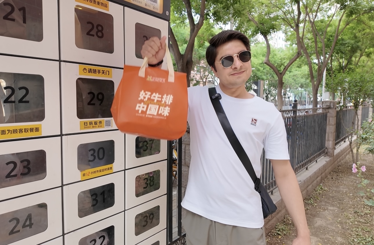 外卖柜手机扫码　美味一键直达