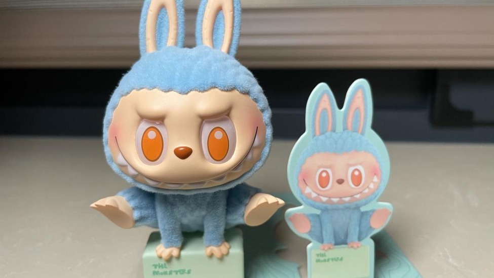 给Labubu做衣服，他年入百万，抢不到头汤靠爆火周边也能发财_凤凰网