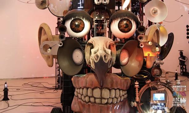 图1- 9 《妄想代理人》细节图片：怪脸