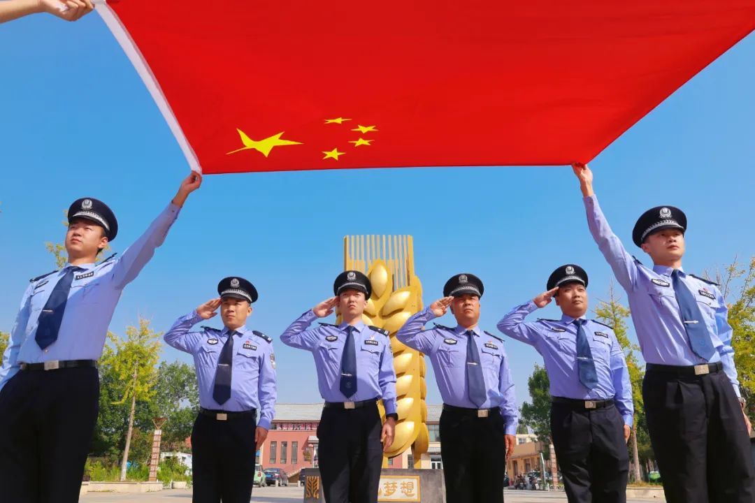 青岛公安在党建业务融合中出实招——  红色引擎推动公安工作高质量发展