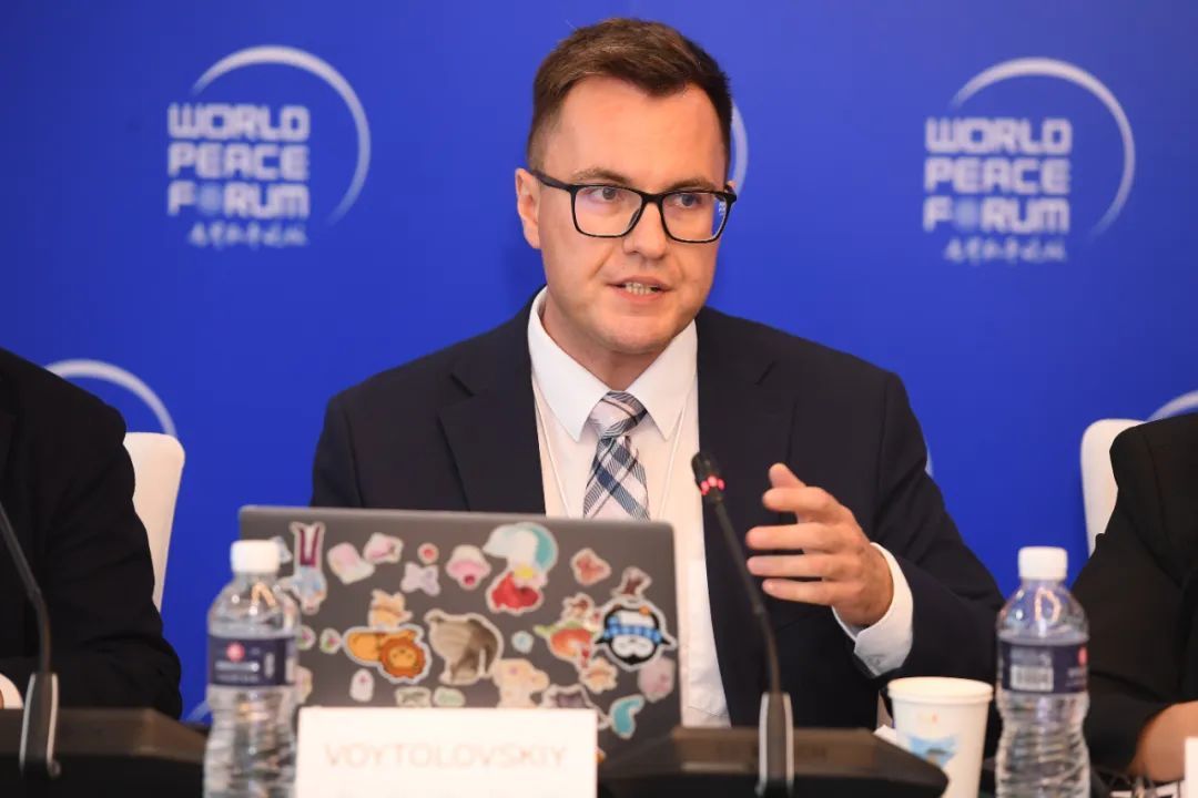 ▎俄罗斯科学院普里马科夫世界经济与国际关系研究所主任费奥多尔·沃伊托洛夫斯发言。