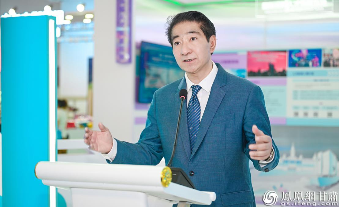 香港特区政府驻京办主任郑伟源说,将继续加强和深化陇港在各领域的交流合作。