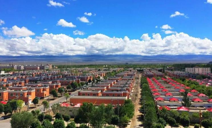 阿克塞“三个载体”齐发力　民族团结之花越开越艳