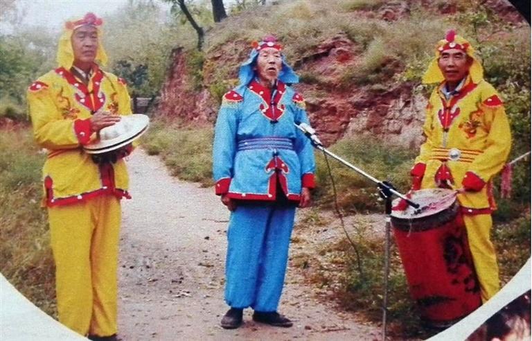 引吭高唱太平歌的安宁人朱自清