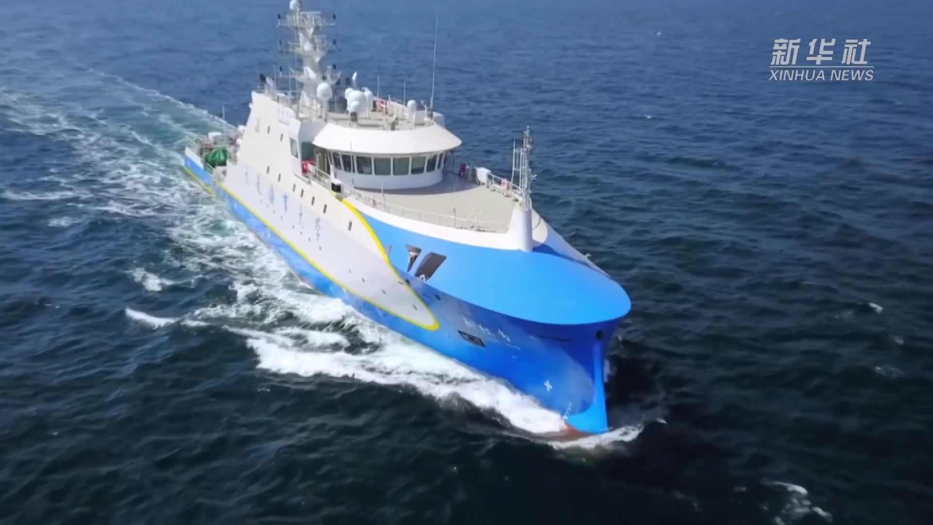 新华全媒+丨登上“新红专”轮 感受智能化船舶的科技与魅力