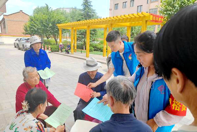 华亭法治宣传进社区　满满干货“声”入人心
