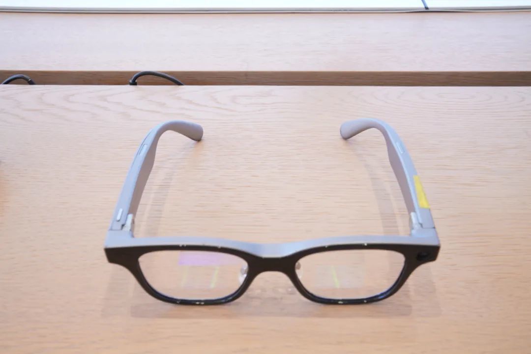 “看一下”就能买单！鹰潭市民成为全球首批AI智能眼镜玩家