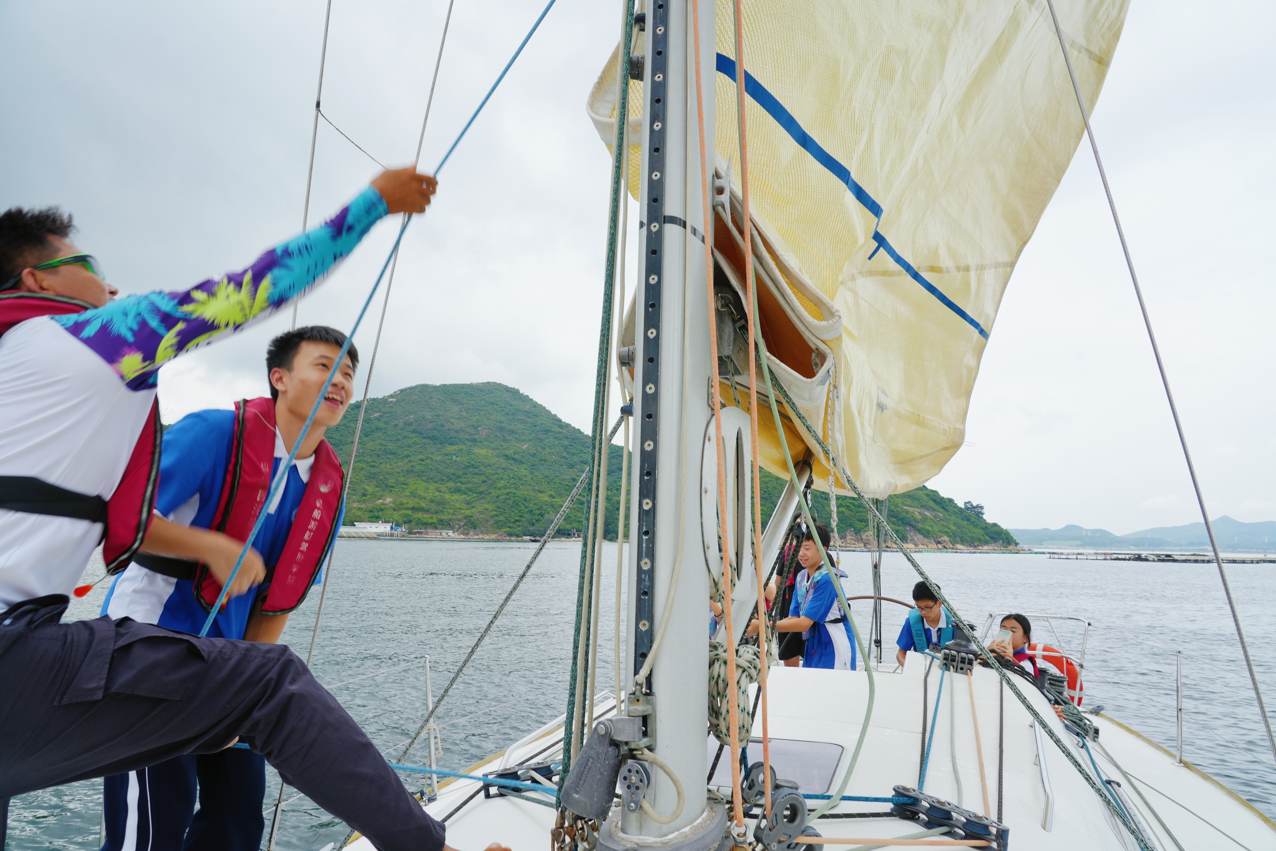 播种航海文化，守护水上安全——大亚湾海事局举办航海日开放活动