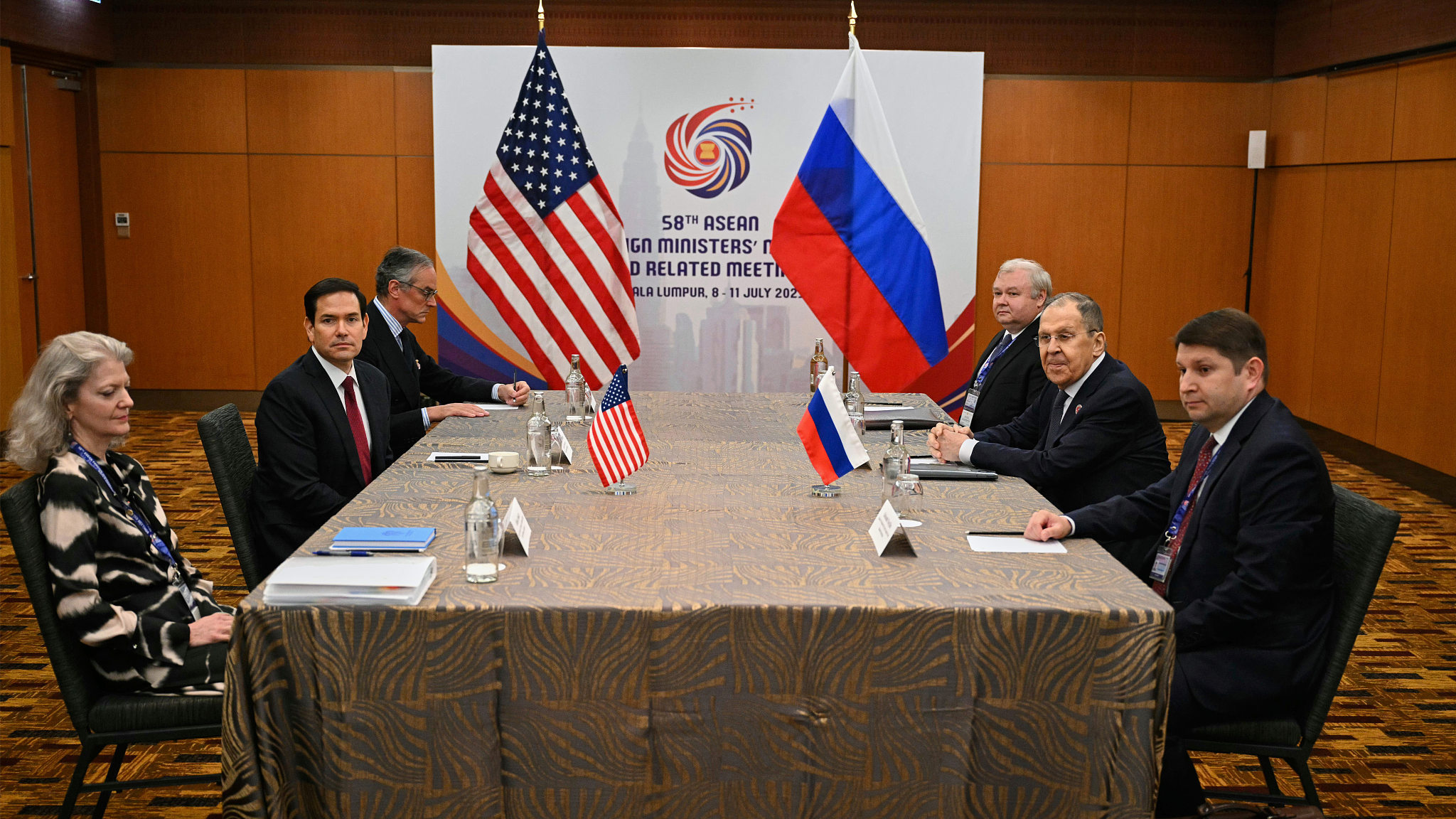 俄乌和平曙光再现？俄端新方案 白宫：制裁扳机仍上膛