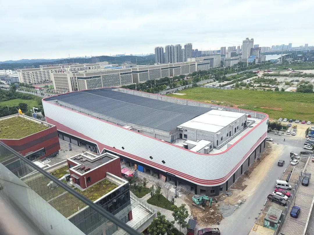 高清大图！岳阳首座大型室内冰雪运动场馆主体工程竣工凤凰网湖南_凤凰网