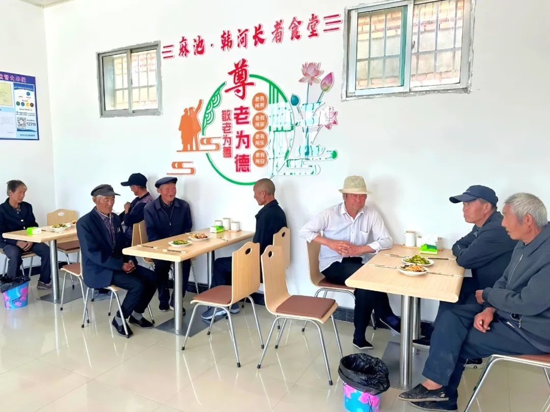 银发族吃上热乎饭　华亭办民生“食”事暖心得嘞