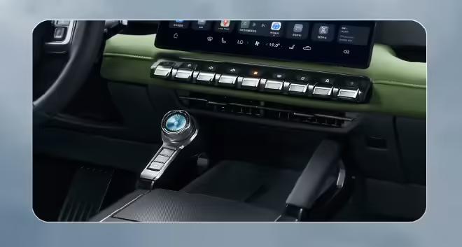 猛士M817越野车7月17日开启预售,号称“东风x华为智野第一车”