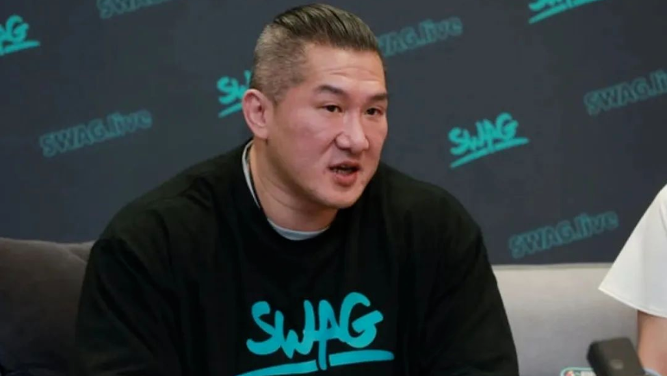 台网红“馆长”怒轰民进党：养一堆狗在网上乱咬互呛，毫无长进