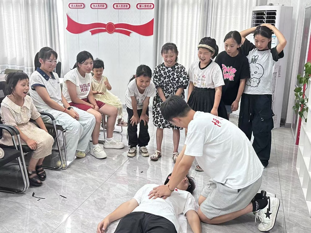 苏韵传承扬急救，生命守护绽芳华！徐州工程学院急救科普活动走进邳州议堂镇