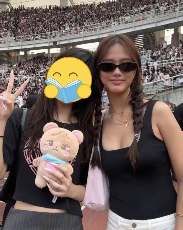 钟丽缇二女儿Jaden戴墨镜又酷又辣。