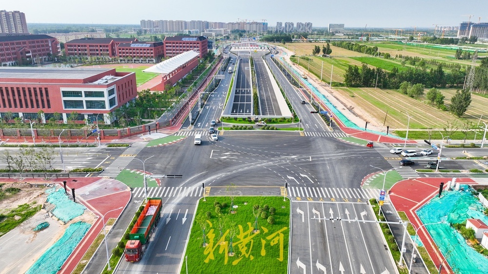 济南济泺路北延黄河隧道北口“揭面纱”