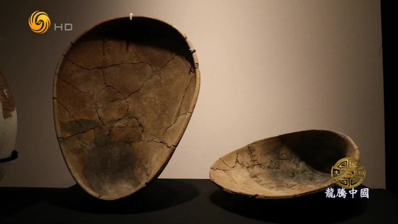 穿越六千多年，呈现红山先民的生活，这种陶斜口器究竟是簸箕还是灯？