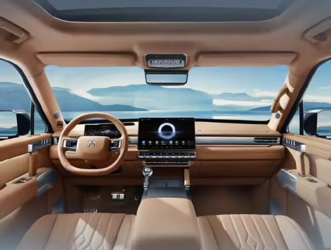 猛士M817越野车7月17日开启预售,号称“东风x华为智野第一车”