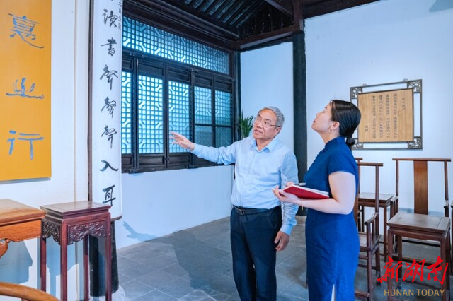 金石声为记者解联。