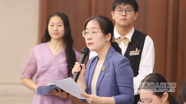 金融時報記者（文穎 攝）